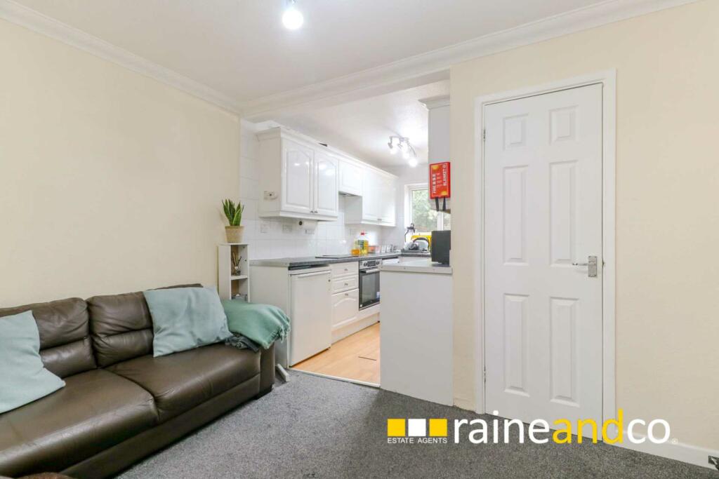 Additional property image - Lane End Hatfield