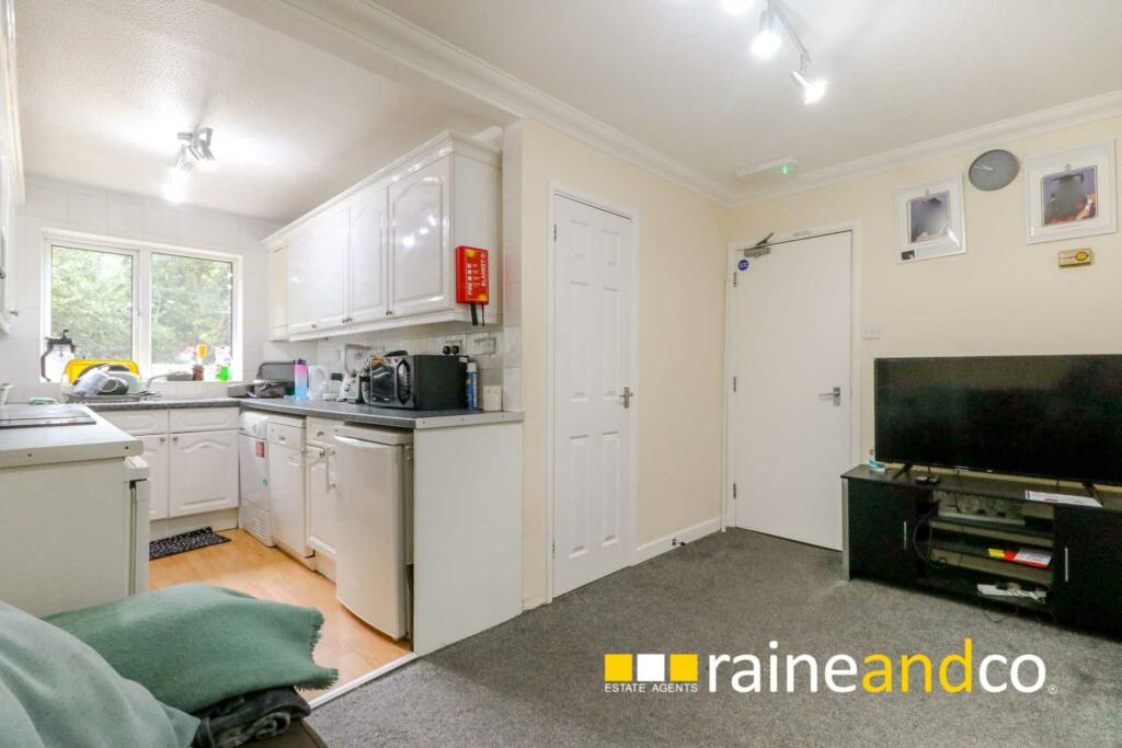 Additional property image - Lane End Hatfield