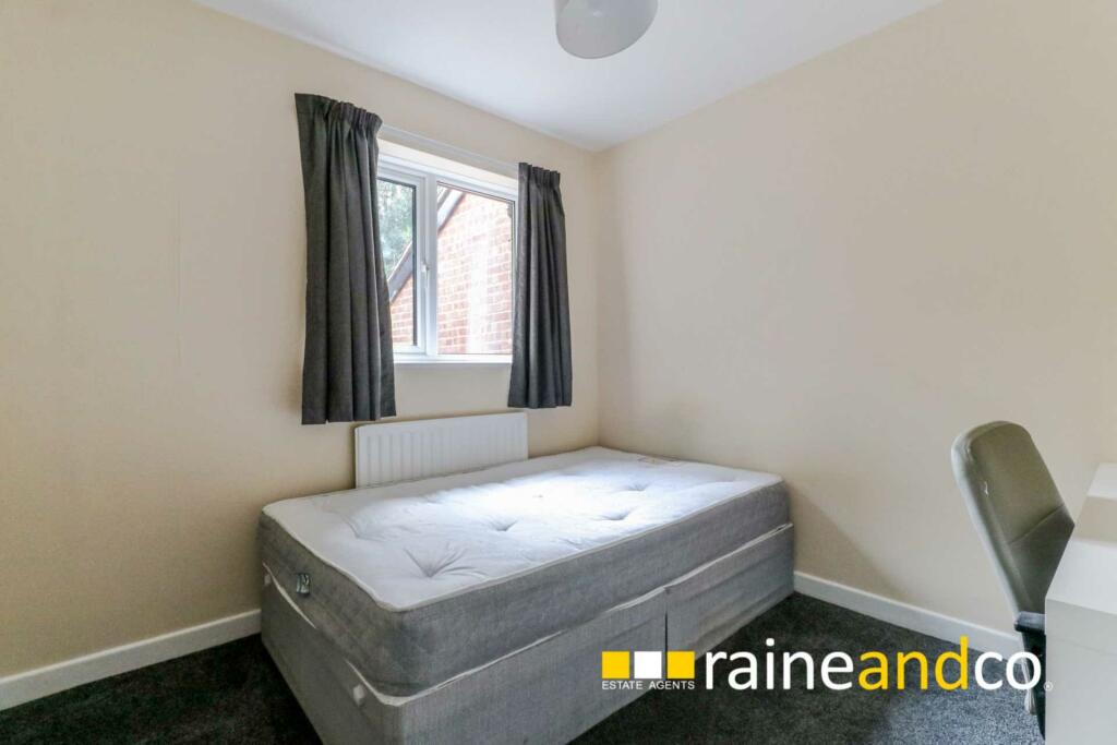 Additional property image - Lane End, Hatfield