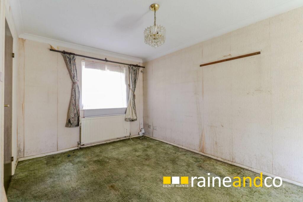 Additional property image - Bull Stag Green, Old Hatfield