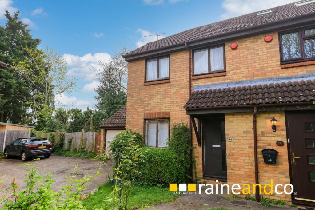 Additional property image - Bull Stag Green, Old Hatfield