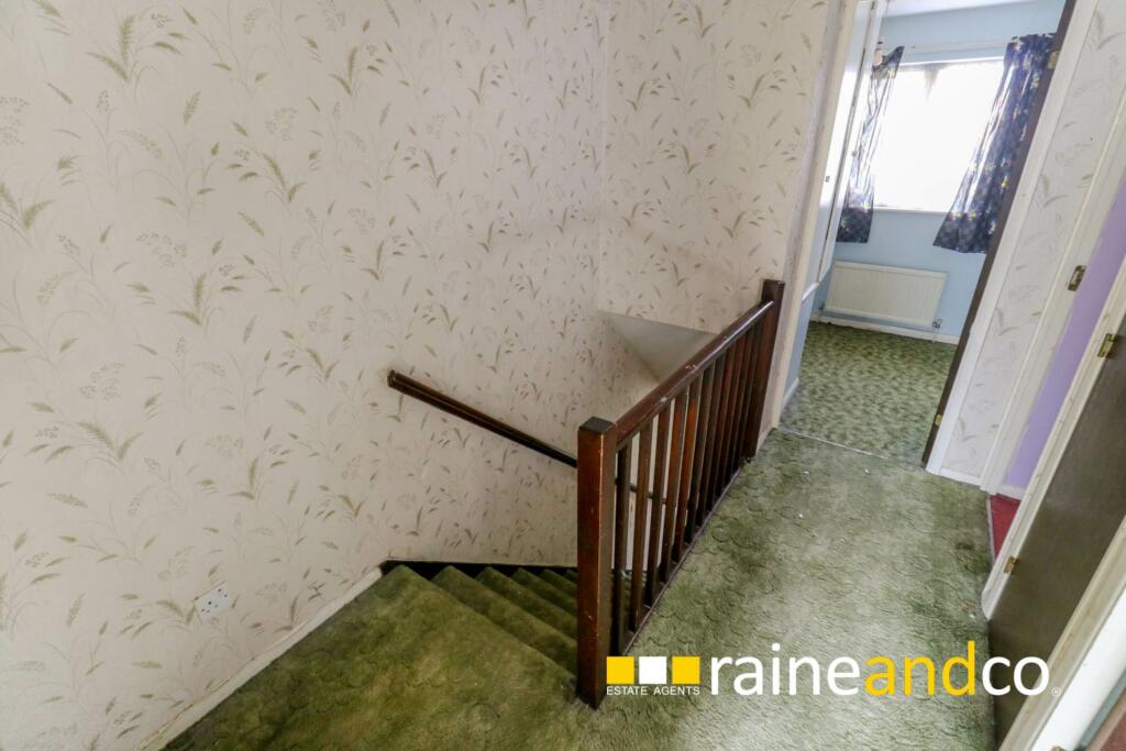 Additional property image - Bull Stag Green, Old Hatfield