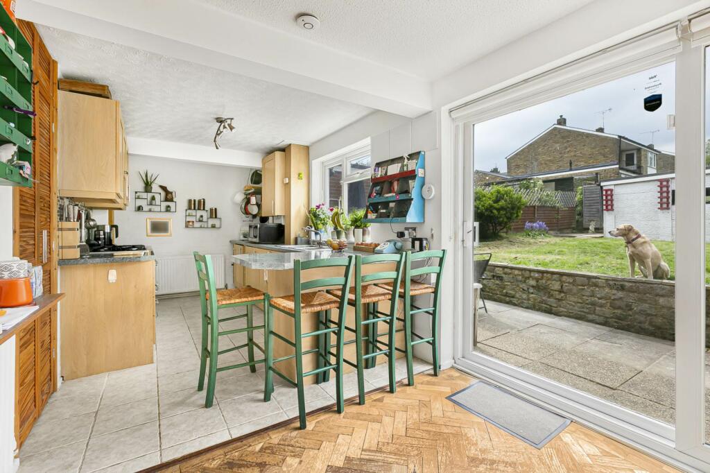Additional property image - Falcon Close, Hatfield