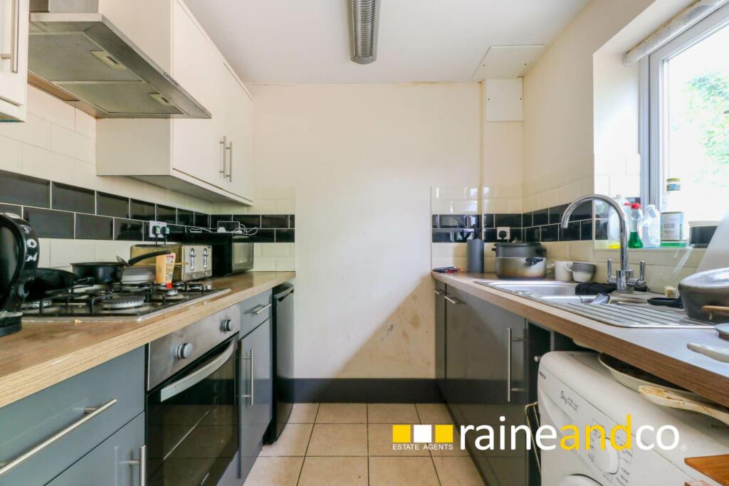 Additional property image - Branch Close, Hatfield
