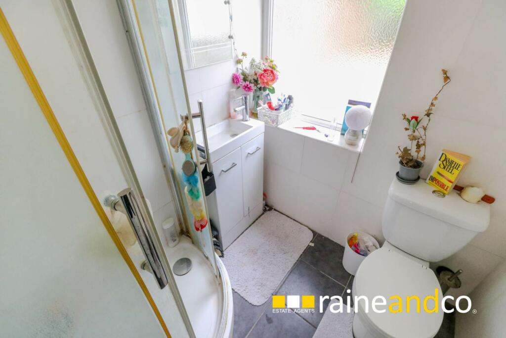 Additional property image - Branch Close, Hatfield