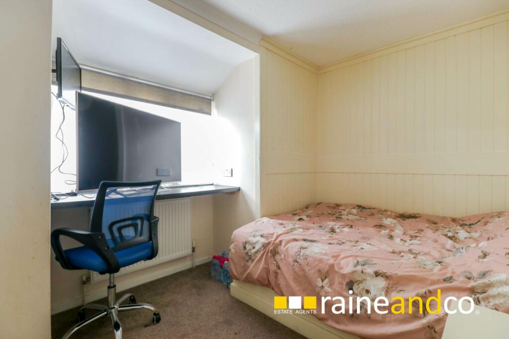 Additional property image - Branch Close, Hatfield
