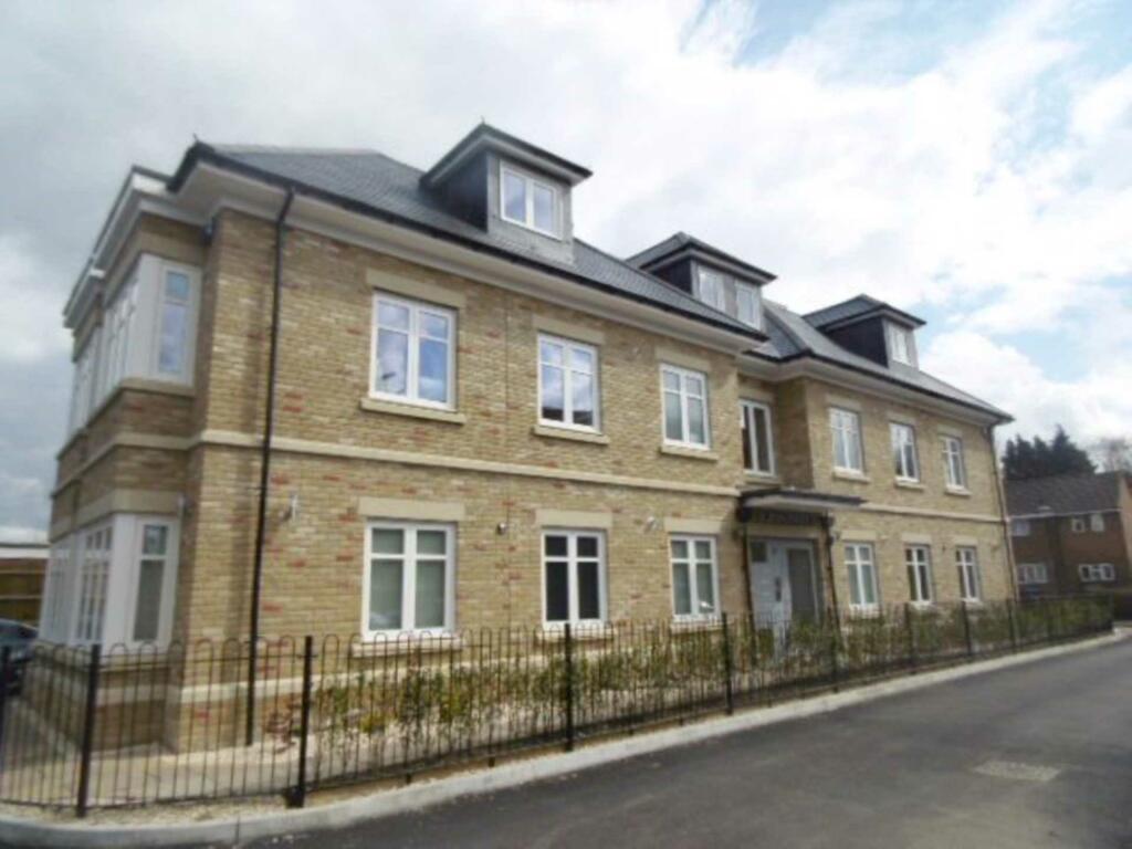 2 bedroom apartment for rent in Alban Court, 45 Roe Green Lane, AL10