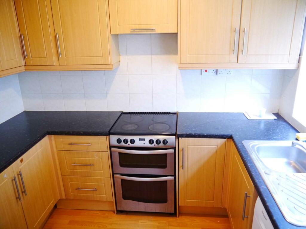 Additional property image - Travellers Lane, Hatfield