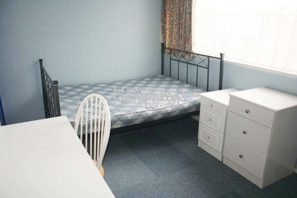 Additional property image - Wood Vale, Hatfield