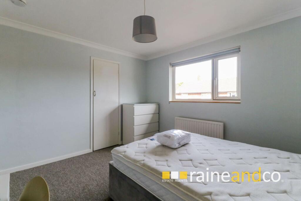 Additional property image - Holly Close, Hatfield