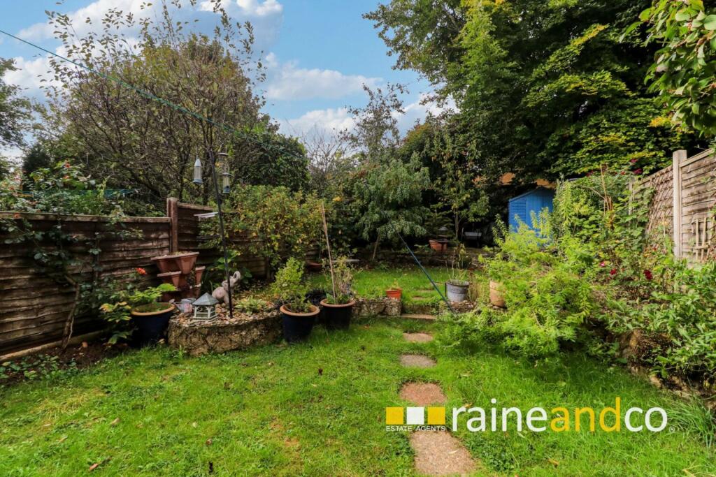 Additional property image - Bishops Rise, Hatfield