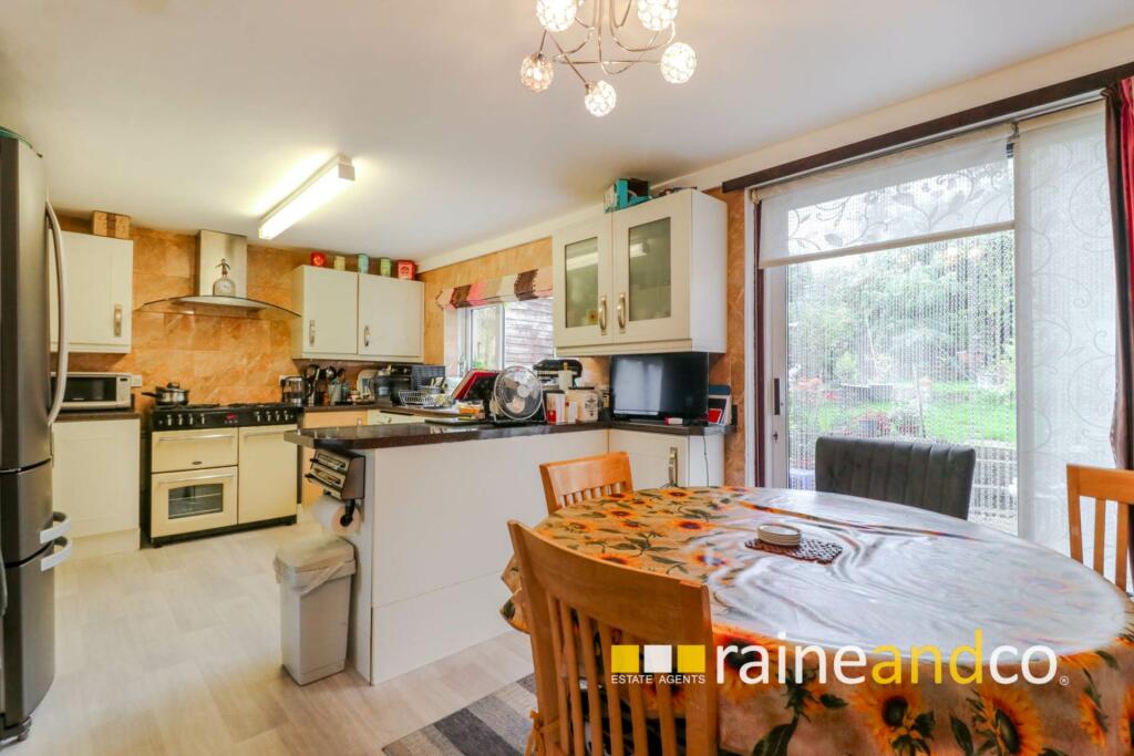 Additional property image - Bishops Rise, Hatfield