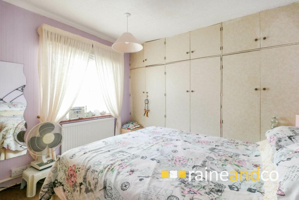 Additional property image - Bishops Rise, Hatfield