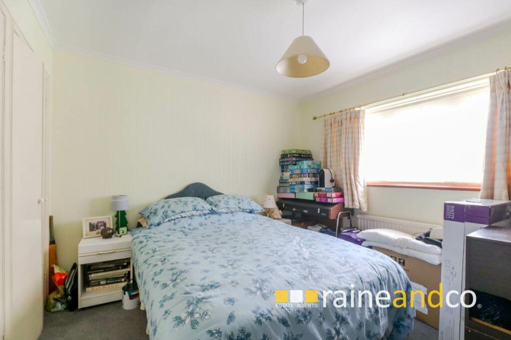 Additional property image - Bishops Rise, Hatfield
