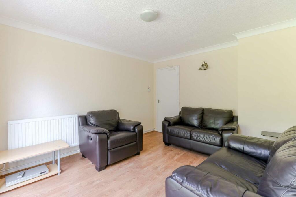 Additional property image - Ferndells, Hatfield
