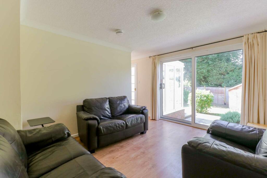 Additional property image - Ferndells, Hatfield