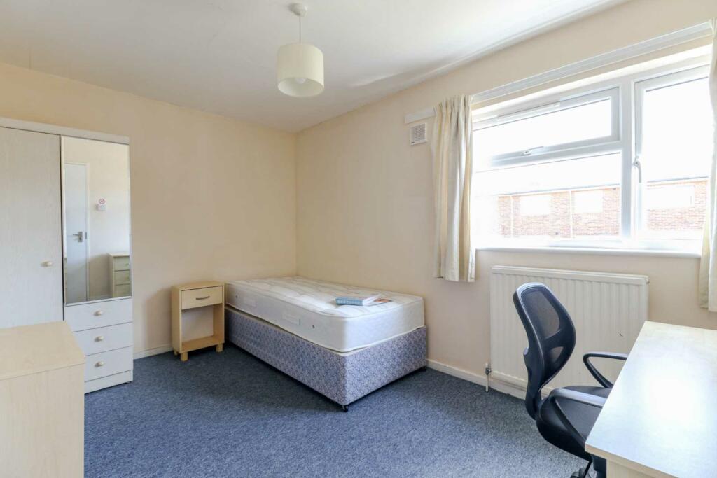 Additional property image - Ferndells, Hatfield