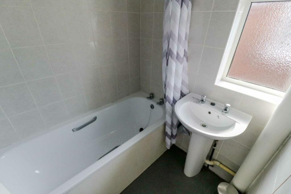 Additional property image - Ferndells, Hatfield