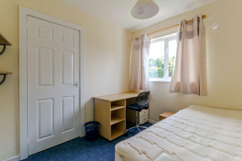 Additional property image - Ferndells, Hatfield