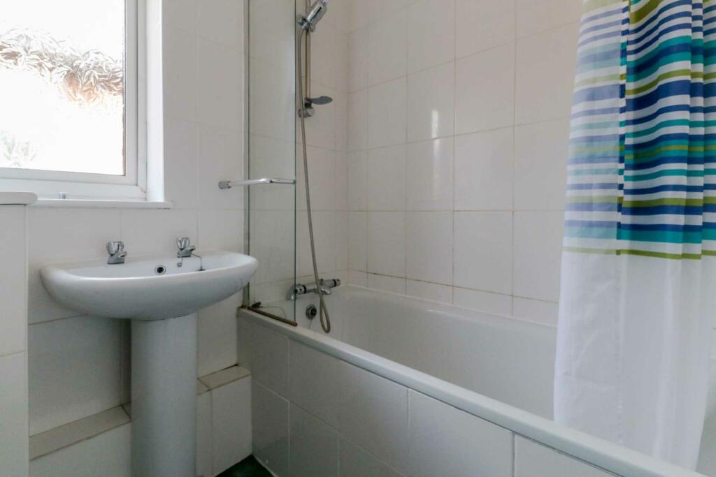 Additional property image - Ferndells, Hatfield