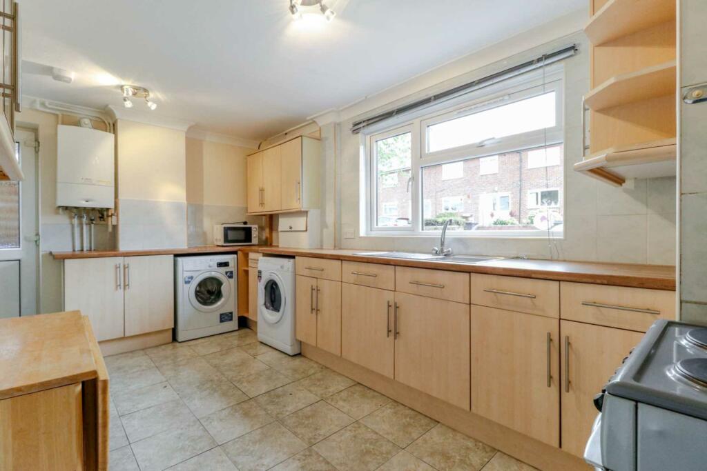 Additional property image - Ferndells, Hatfield