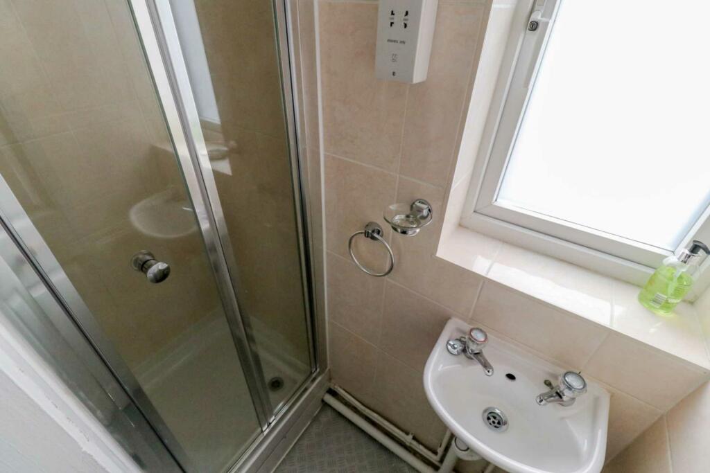 Additional property image - Ferndells, Hatfield