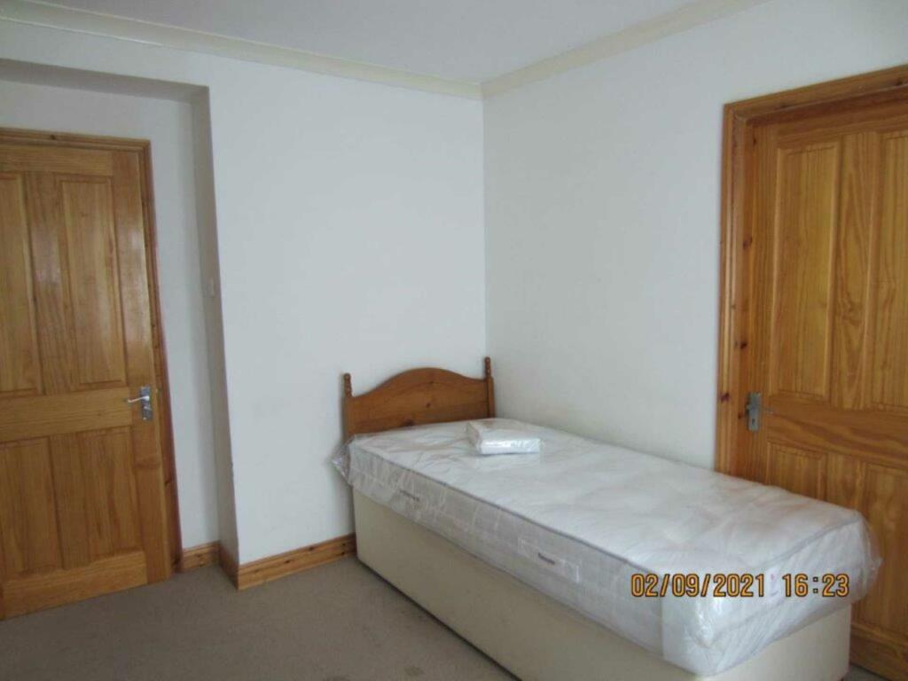 Additional property image - Pondcroft, Hatfield