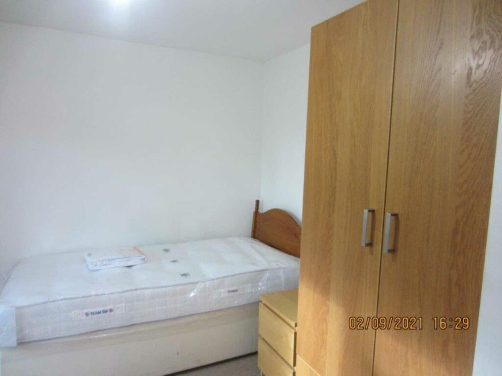 Additional property image - Pondcroft, Hatfield