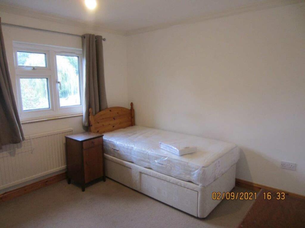 Additional property image - Pondcroft, Hatfield