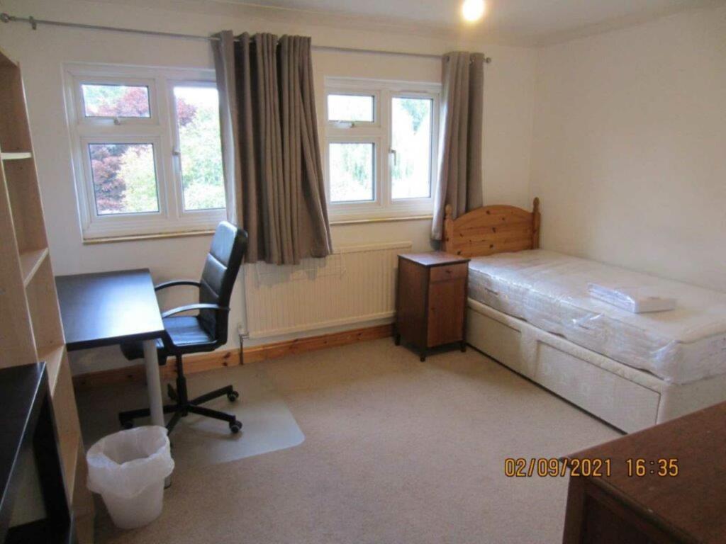 Additional property image - Pondcroft, Hatfield