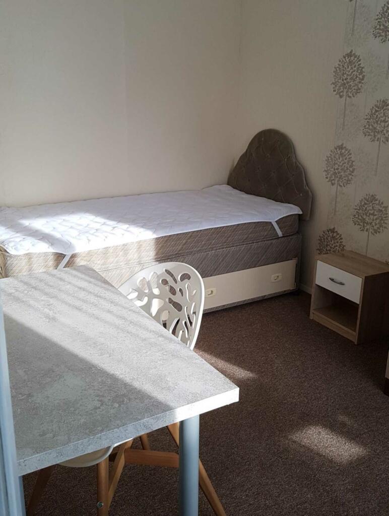 Additional property image - Pondcroft, Hatfield