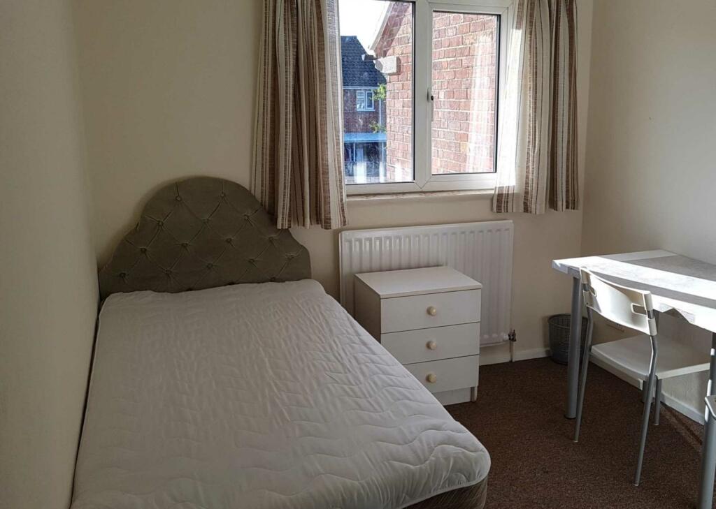 Additional property image - Pondcroft, Hatfield