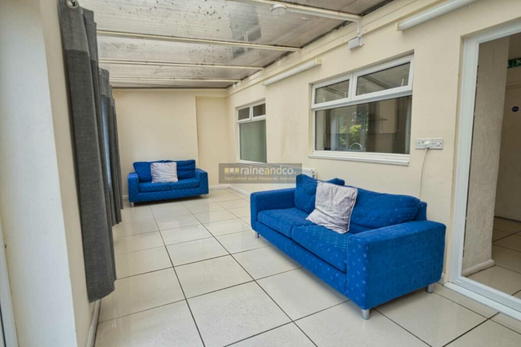 Additional property image - Blackthorne Close, Hatfield
