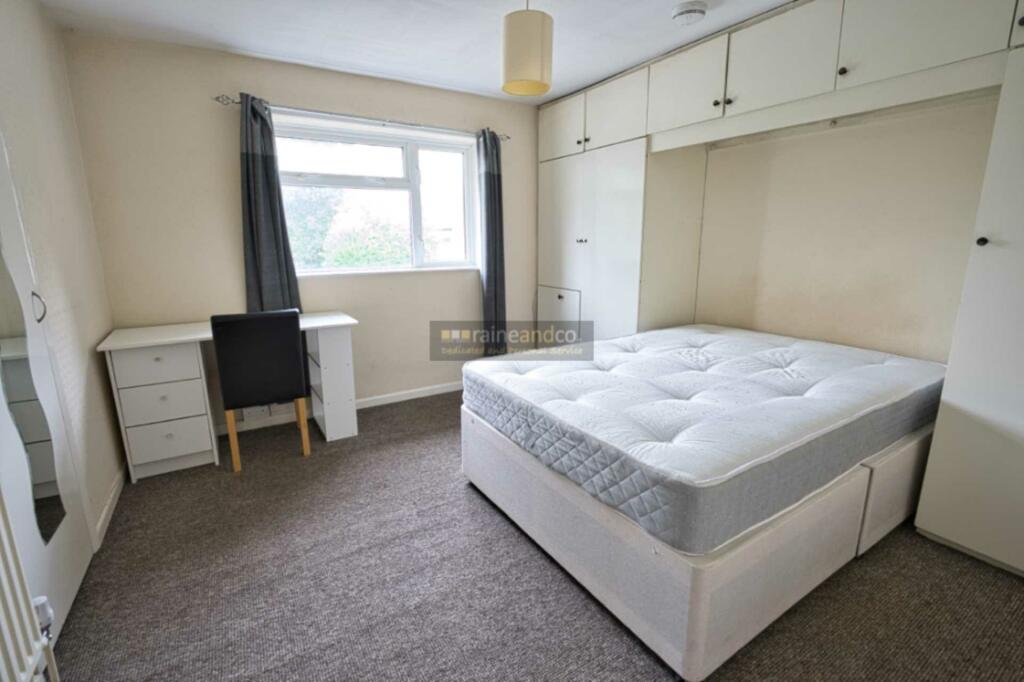 Additional property image - Blackthorne Close, Hatfield