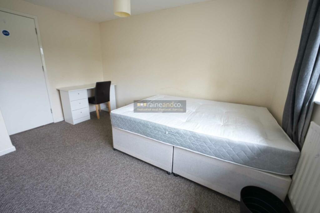 Additional property image - Blackthorne Close, Hatfield