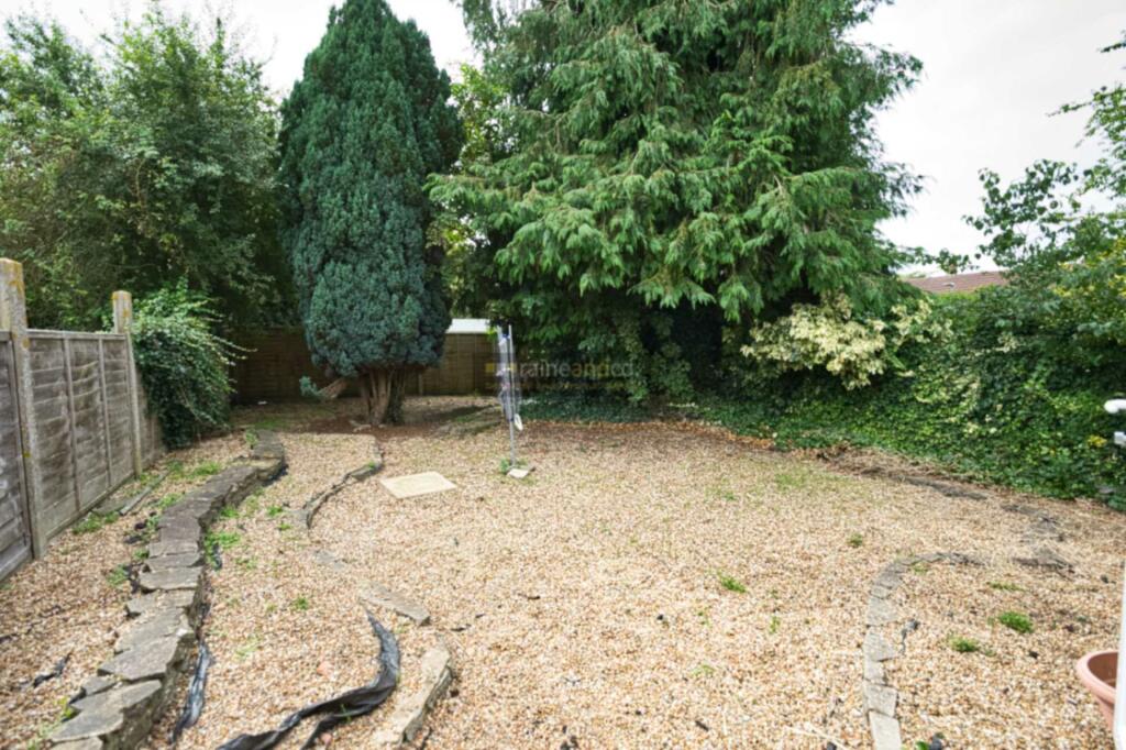 Additional property image - Blackthorne Close, Hatfield