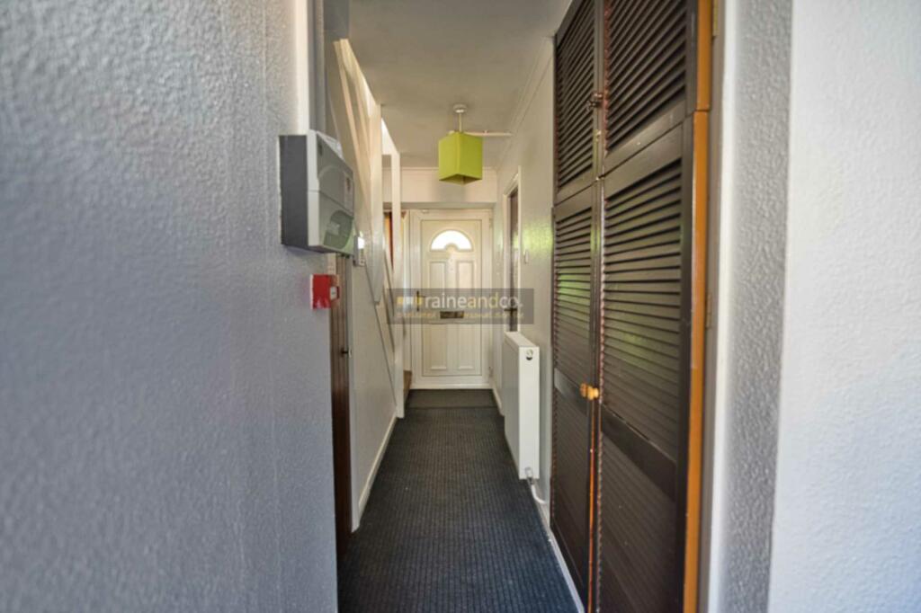 Additional property image - Link Walk, Hatfield