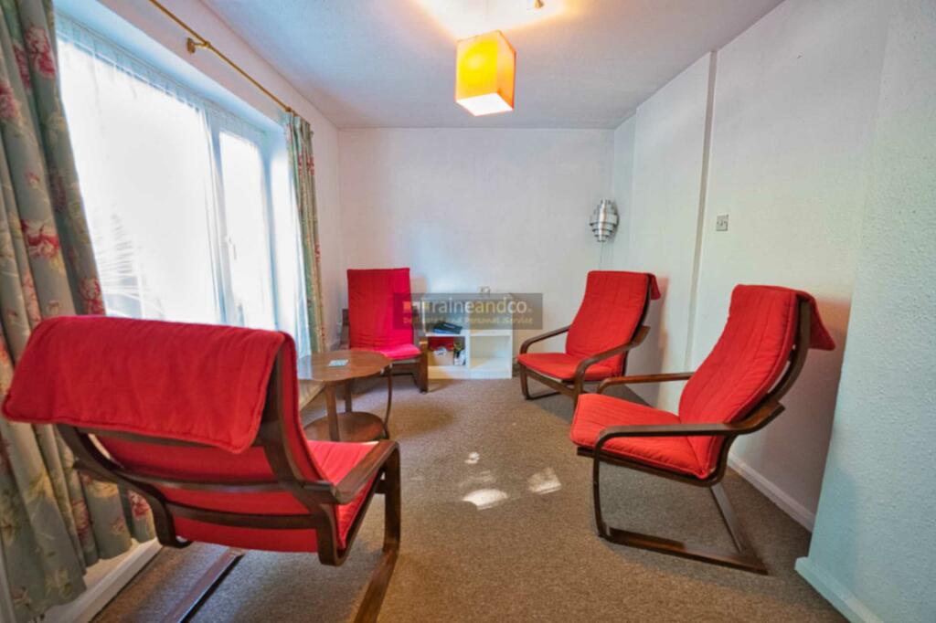Additional property image - Link Walk, Hatfield