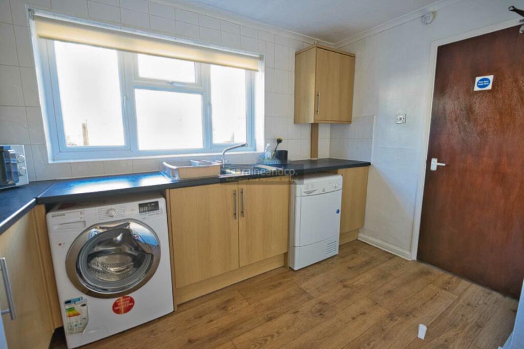 Additional property image - Link Walk, Hatfield