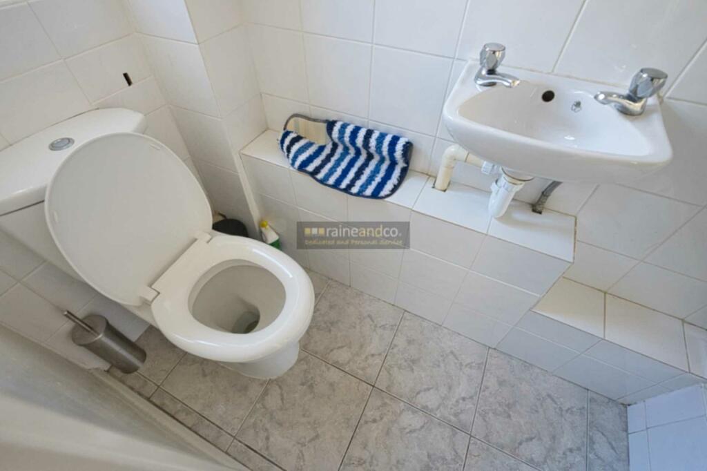 Additional property image - Link Walk, Hatfield