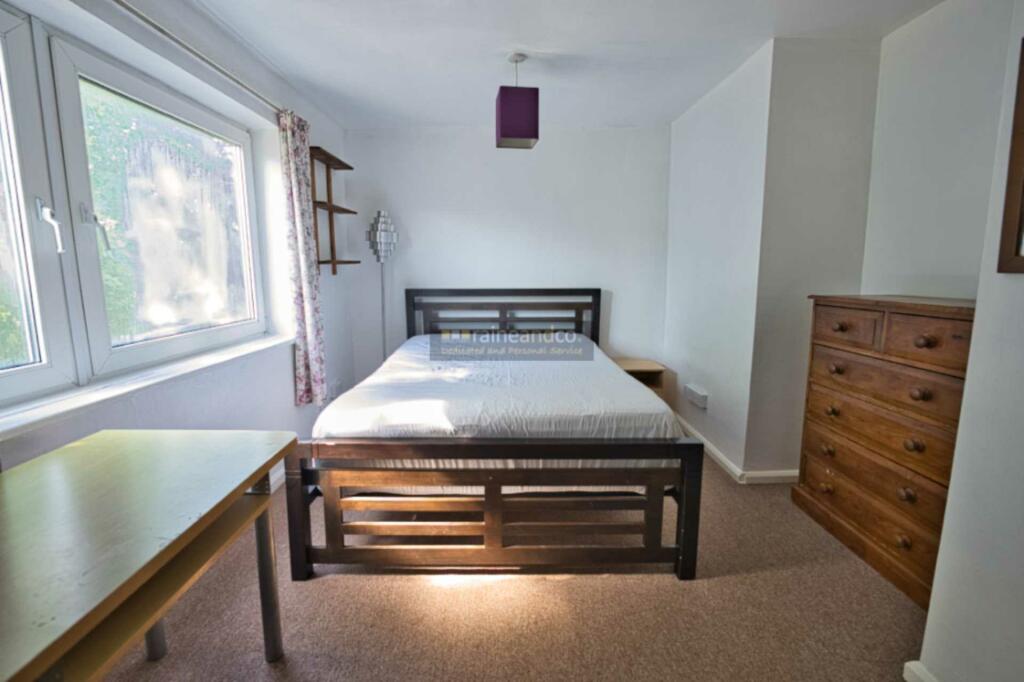 Additional property image - Link Walk, Hatfield