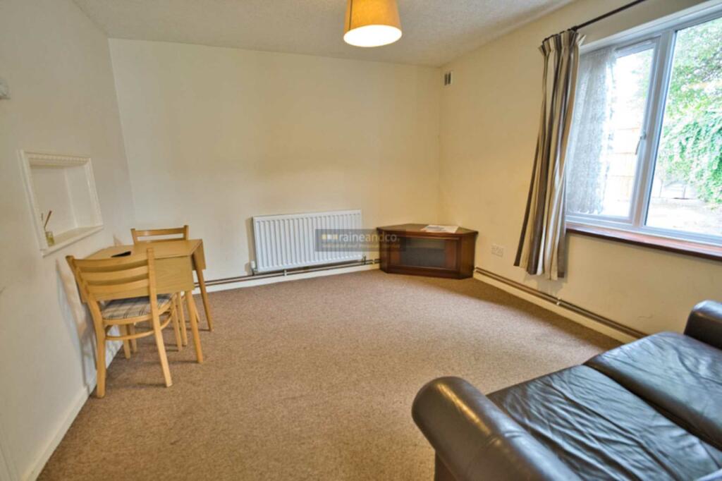 Additional property image - De Havilland Close, Hatfield