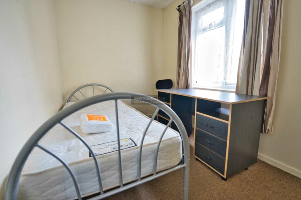 Additional property image - De Havilland Close, Hatfield