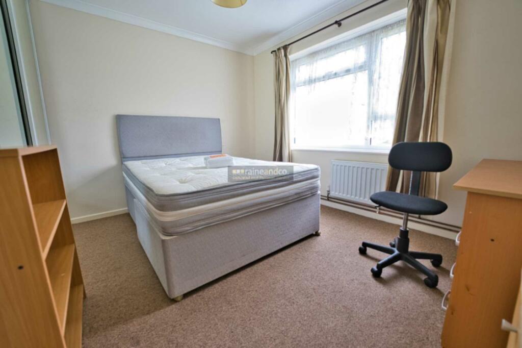 Additional property image - De Havilland Close, Hatfield