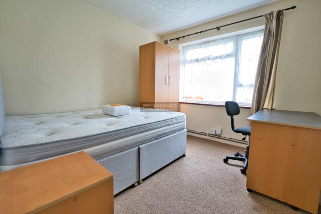 Additional property image - De Havilland Close, Hatfield