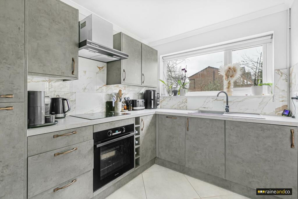 Additional property image - Elm Drive, Hatfield, Herts, AL10