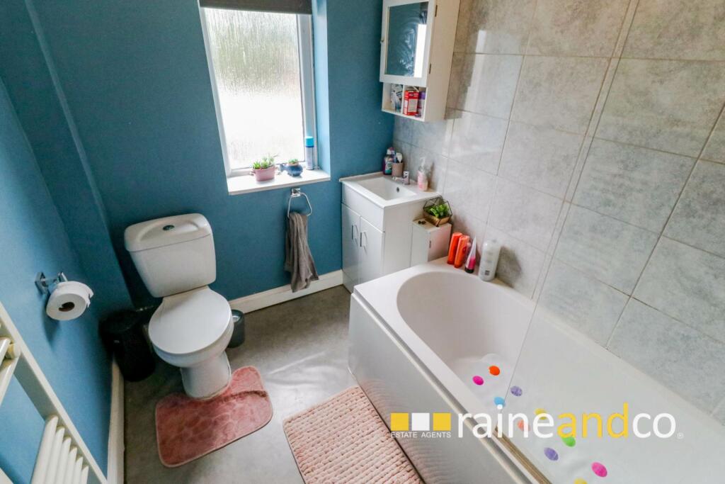 Additional property image - Green Lanes, Hatfield