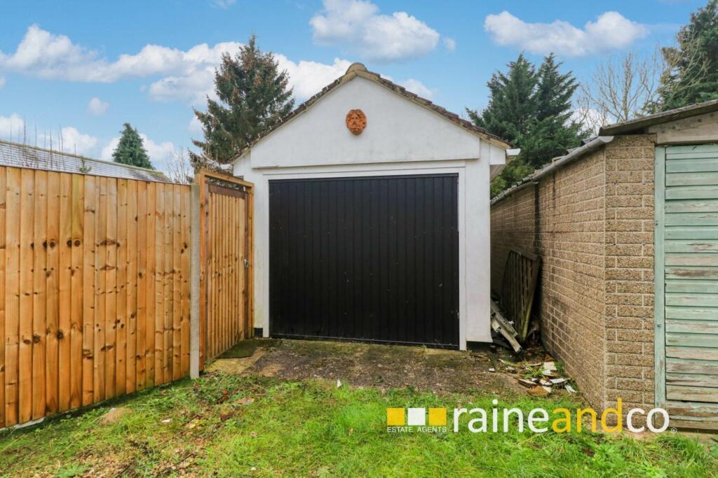 Additional property image - Green Lanes, Hatfield