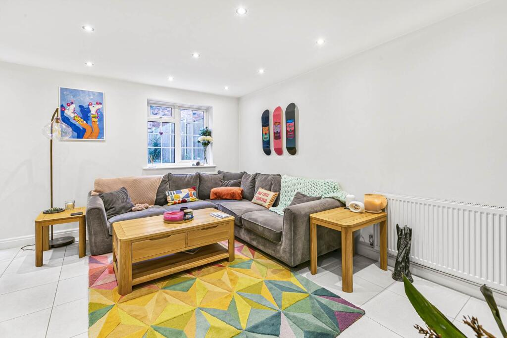 Additional property image - Park Mews, Old Hatfield