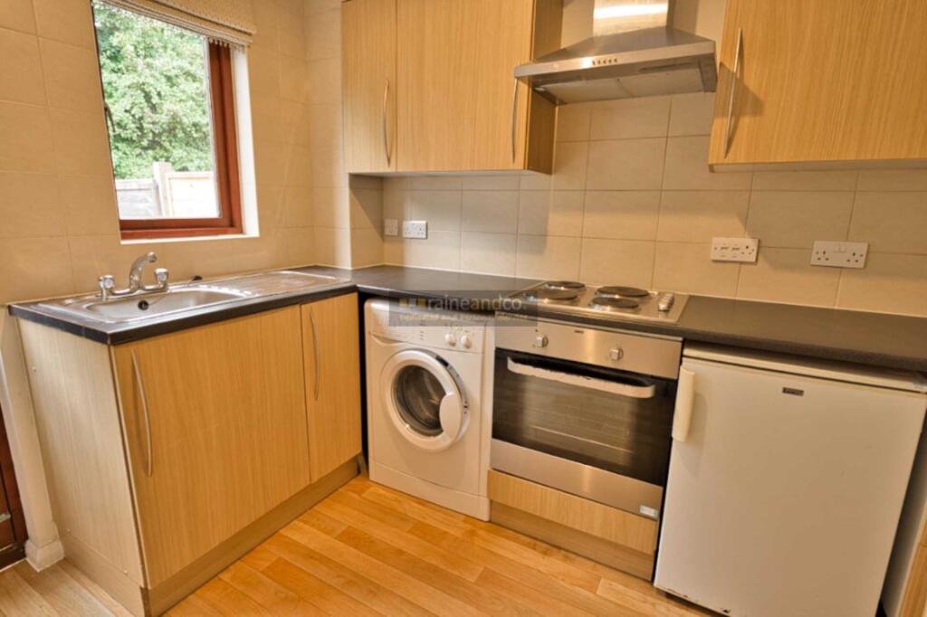 Additional property image - Tomsfield, Hatfield